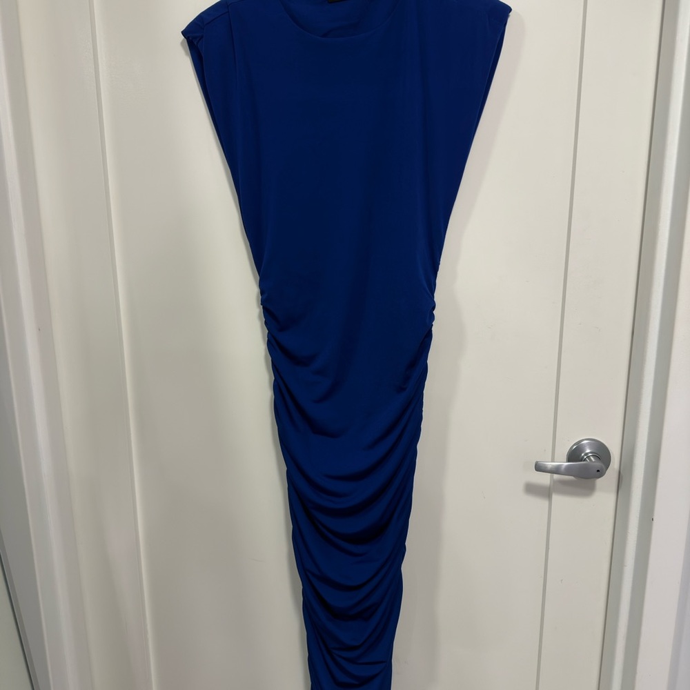SHEIN Modely Ruched Shoulder Pads Bodycon